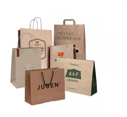 El lazo de empaquetado para llevar CMYK de los bolsos que hacen compras calza el bolso de la ropa