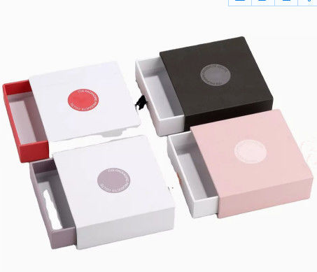 Caja de regalo del papel del barniz de Pantone Ring Jewelry Packaging Box Kraft