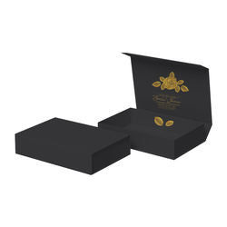 Caja de empaquetado plegable magnética reciclable del regalo de la ropa de la cartulina CMYK de la caja de regalo