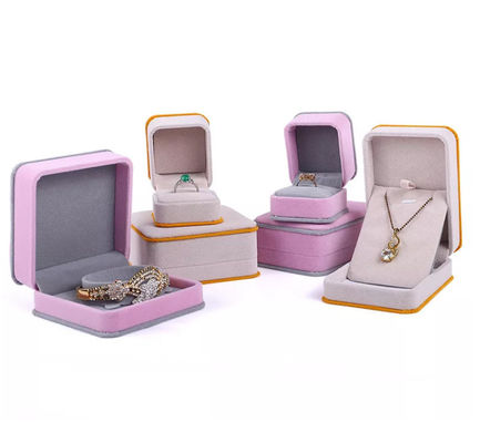 Joyero ISO9001 del terciopelo del OEM Ring Necklace Packaging Box Pink