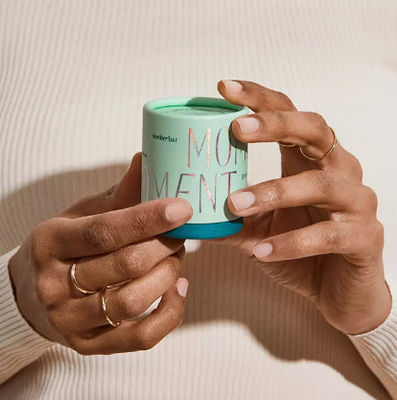 Tapa de empaquetado del cilindro reciclable de la cartulina del 100% y estructura baja