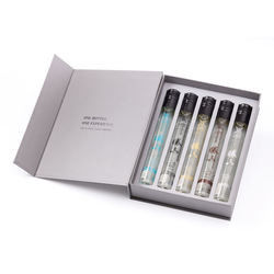 Cajas de regalo brillantes de la botella de vino de la laminación CMYK Champagne Gift Box Packaging